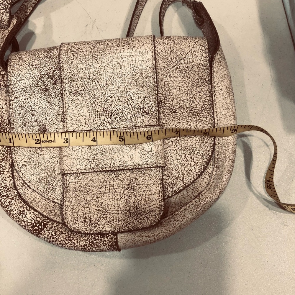 LATICO Distressed Crossbody off white see measurements - Picture 7 of 13
